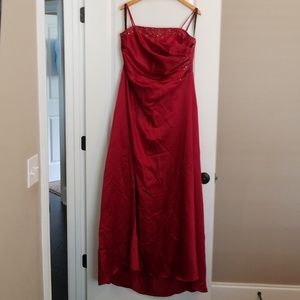 Bridesmaids dress, 14W with extra lenth, apple